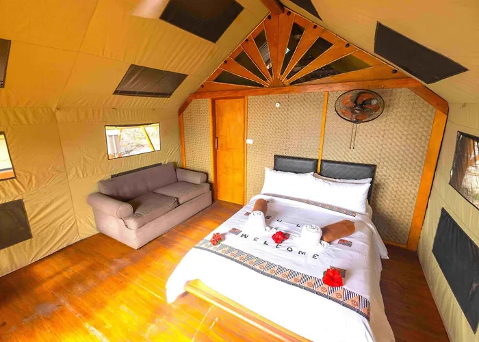 Barefoot Kuata Island Resort