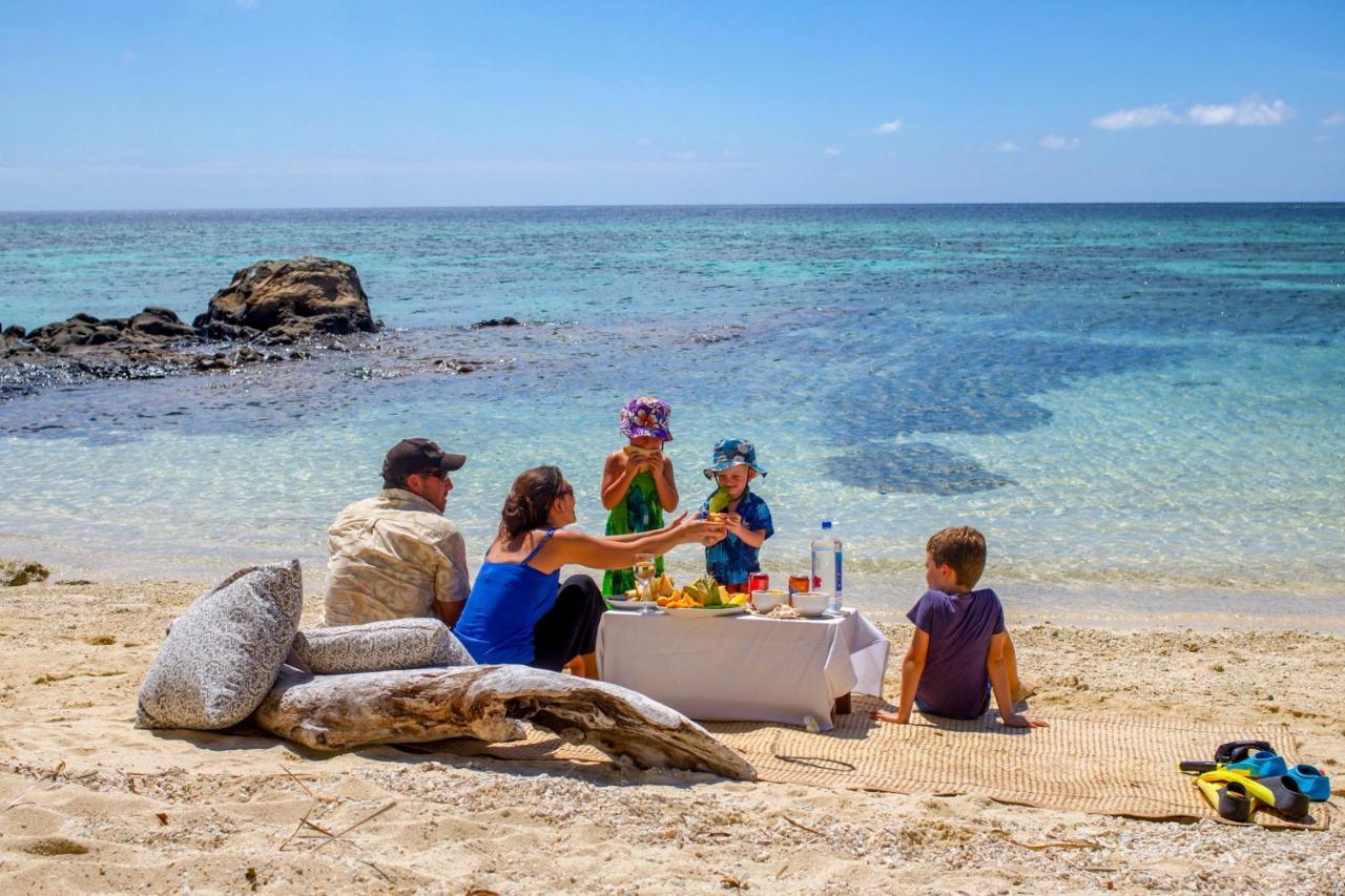 Lodge Barefoot Kuata Island
