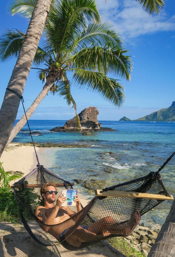 Lodge Barefoot *