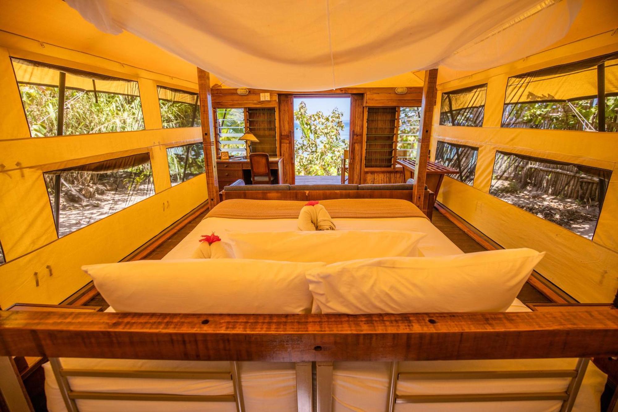 Barefoot Lodge *