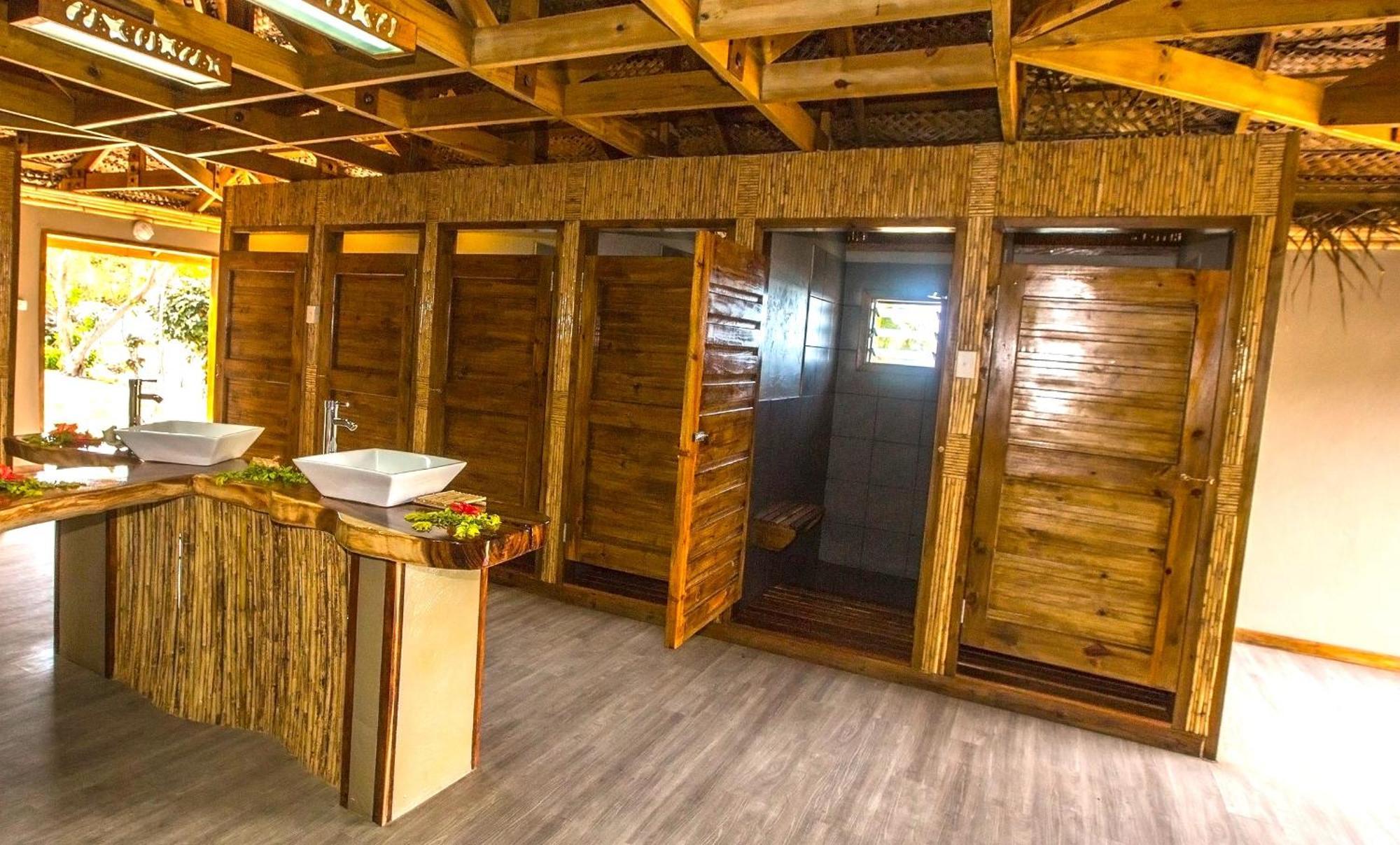 Barefoot Lodge