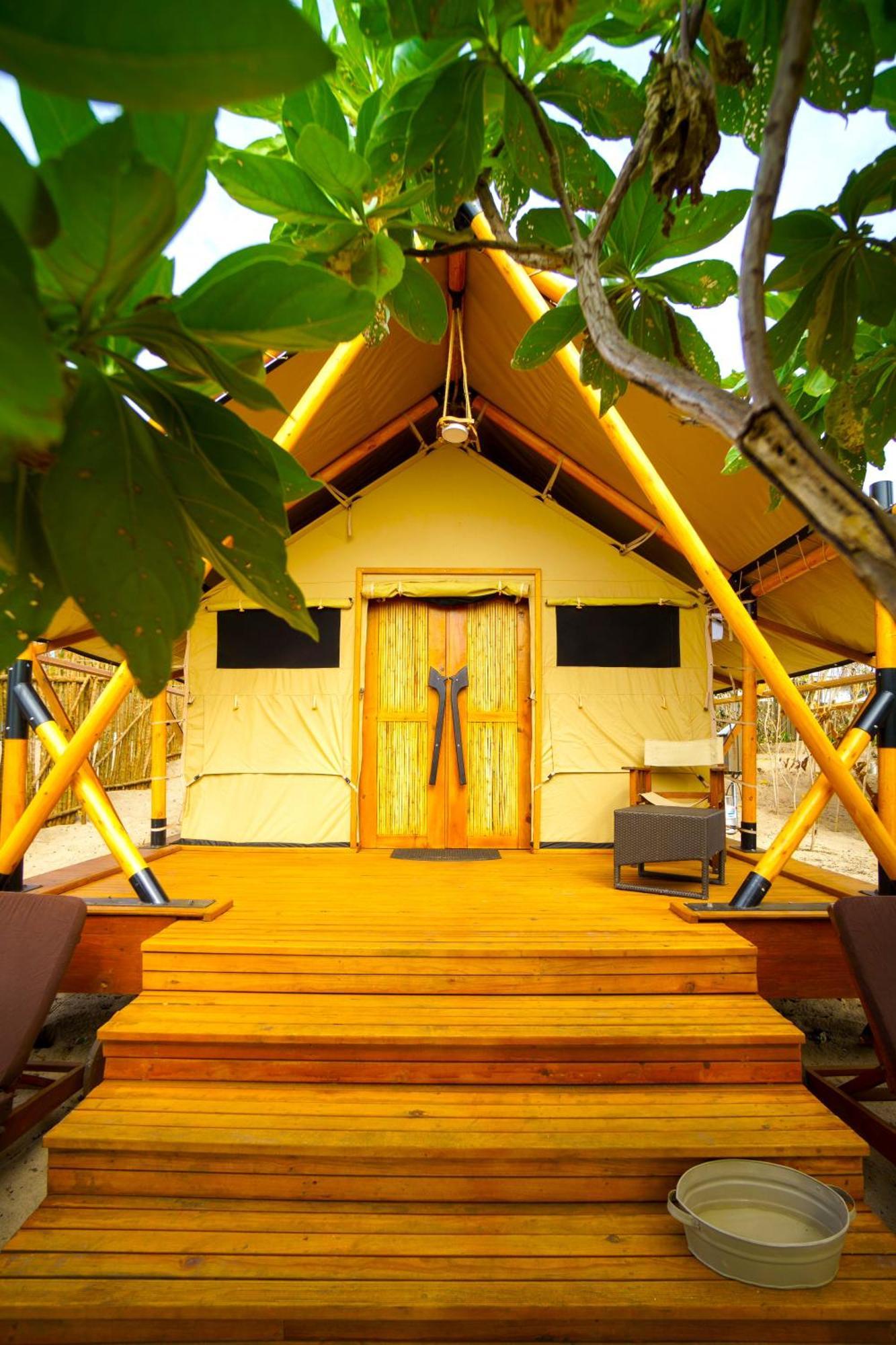 Barefoot Lodge *